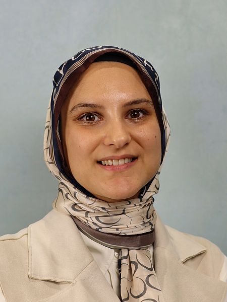 Frau Tasdemir Frau Tasdemir