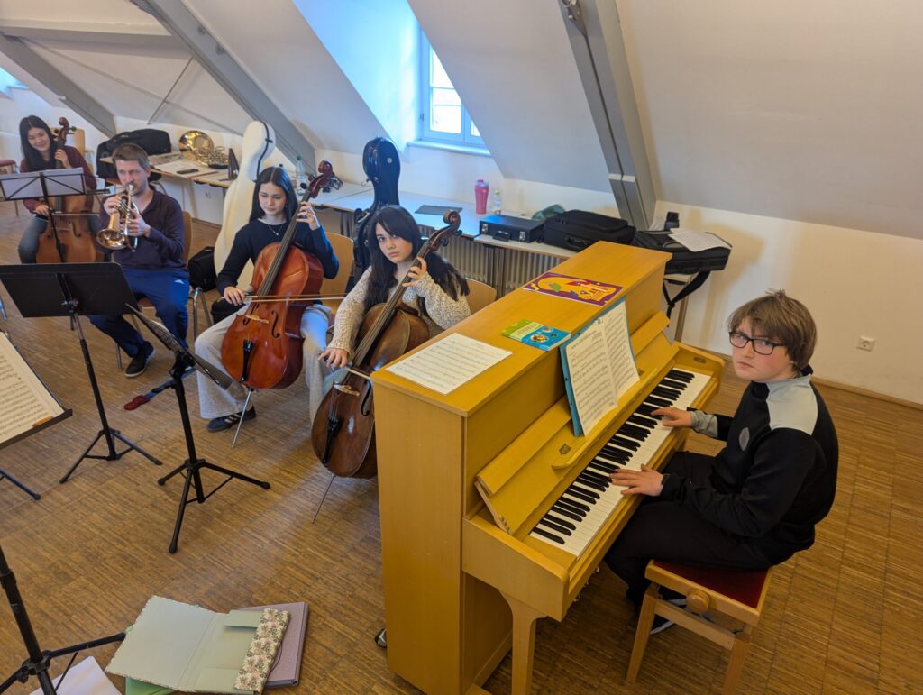 Gruppenbild bei den Probentagen des Schulorchesters in Diez bei Limburg